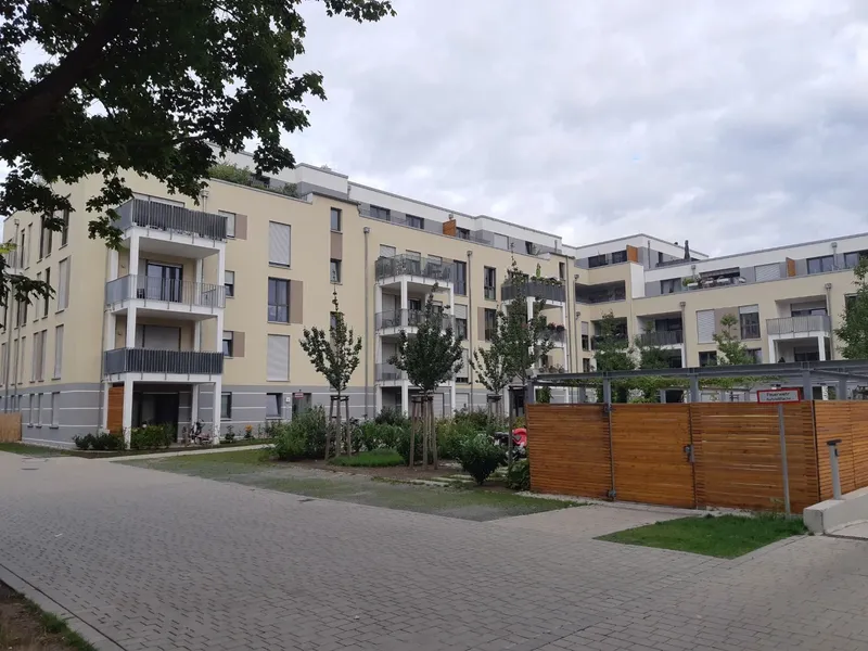 3 Zimmer mit Balkon und separaten Gartenteil — photo 1
